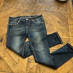 P4:13 skinny jeans. Size 27.